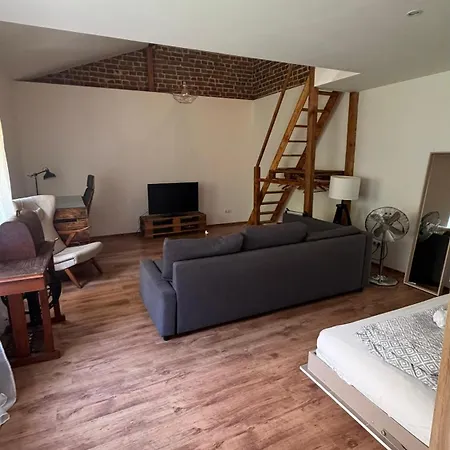 דירה Duplex Garden Loft *